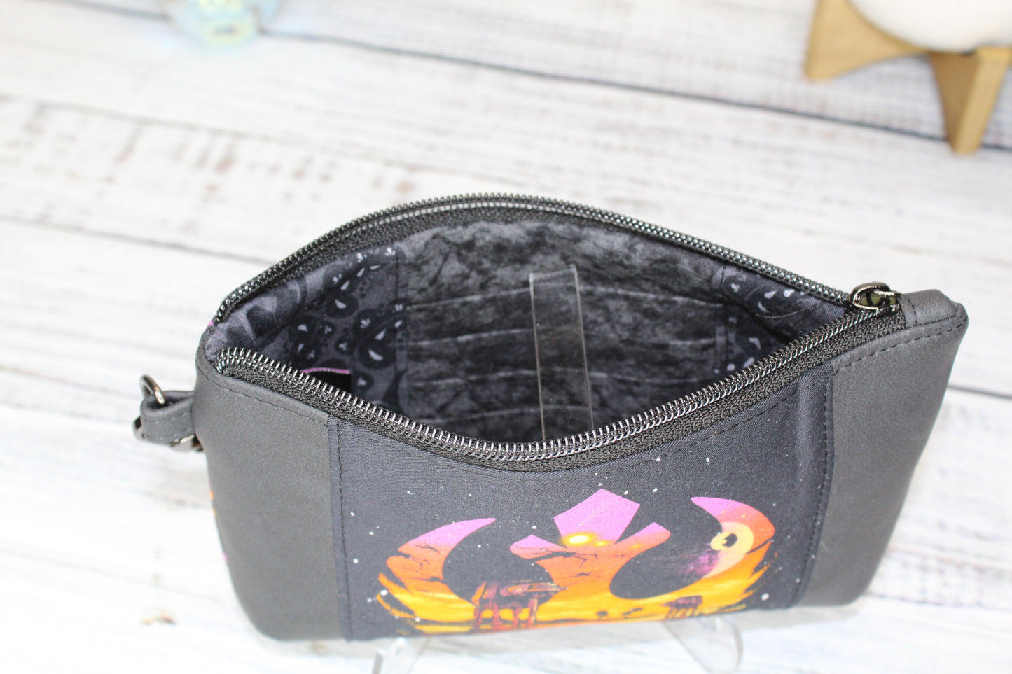 Rebel sunset Wristlet